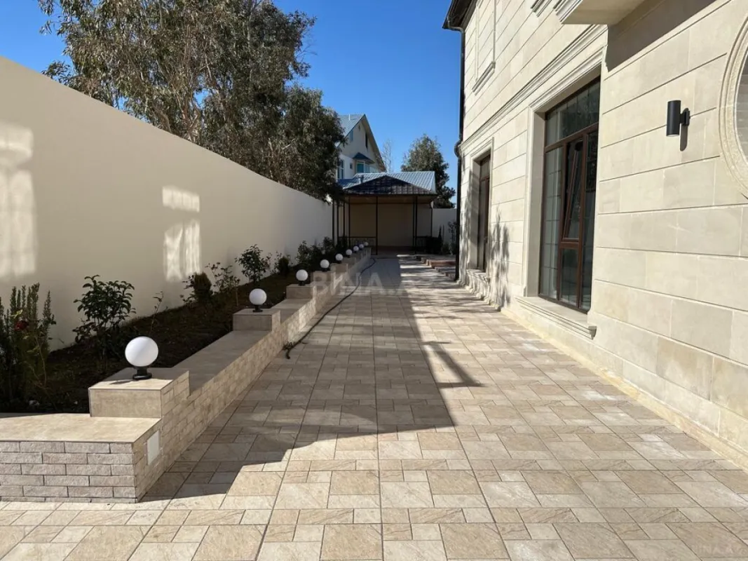 Satılır 7 otaqlı həyət evi 340 m²