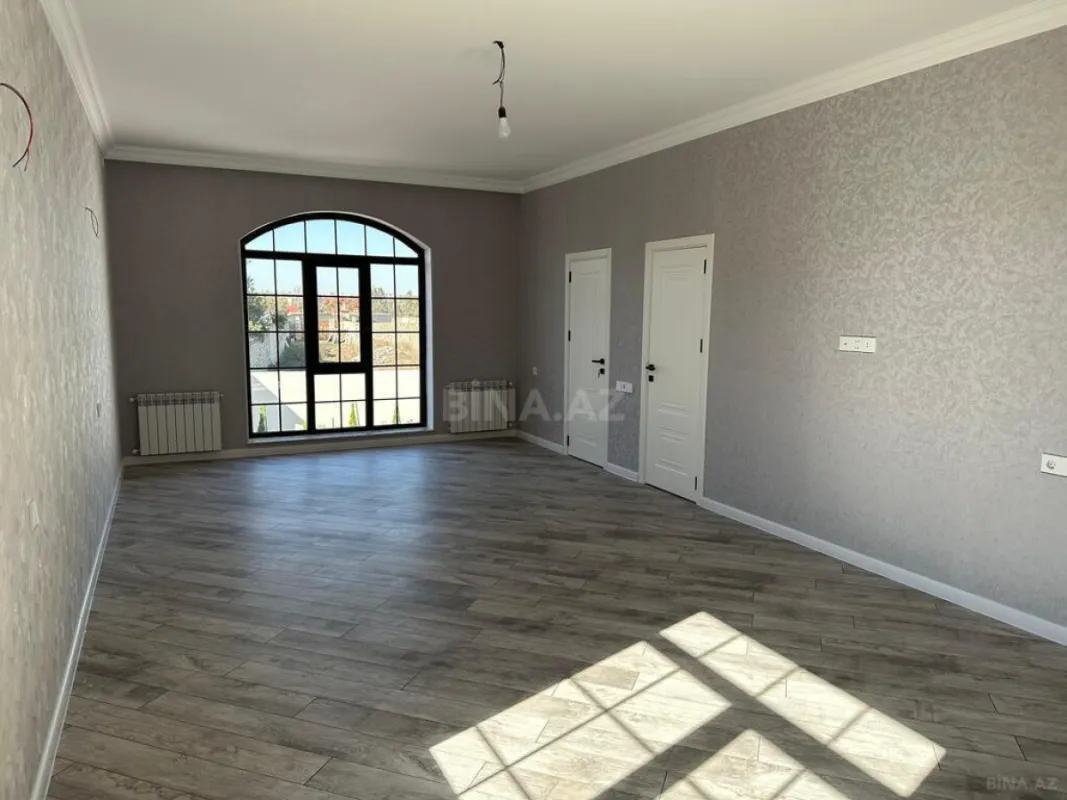 Satılır 7 otaqlı həyət evi 340 m²