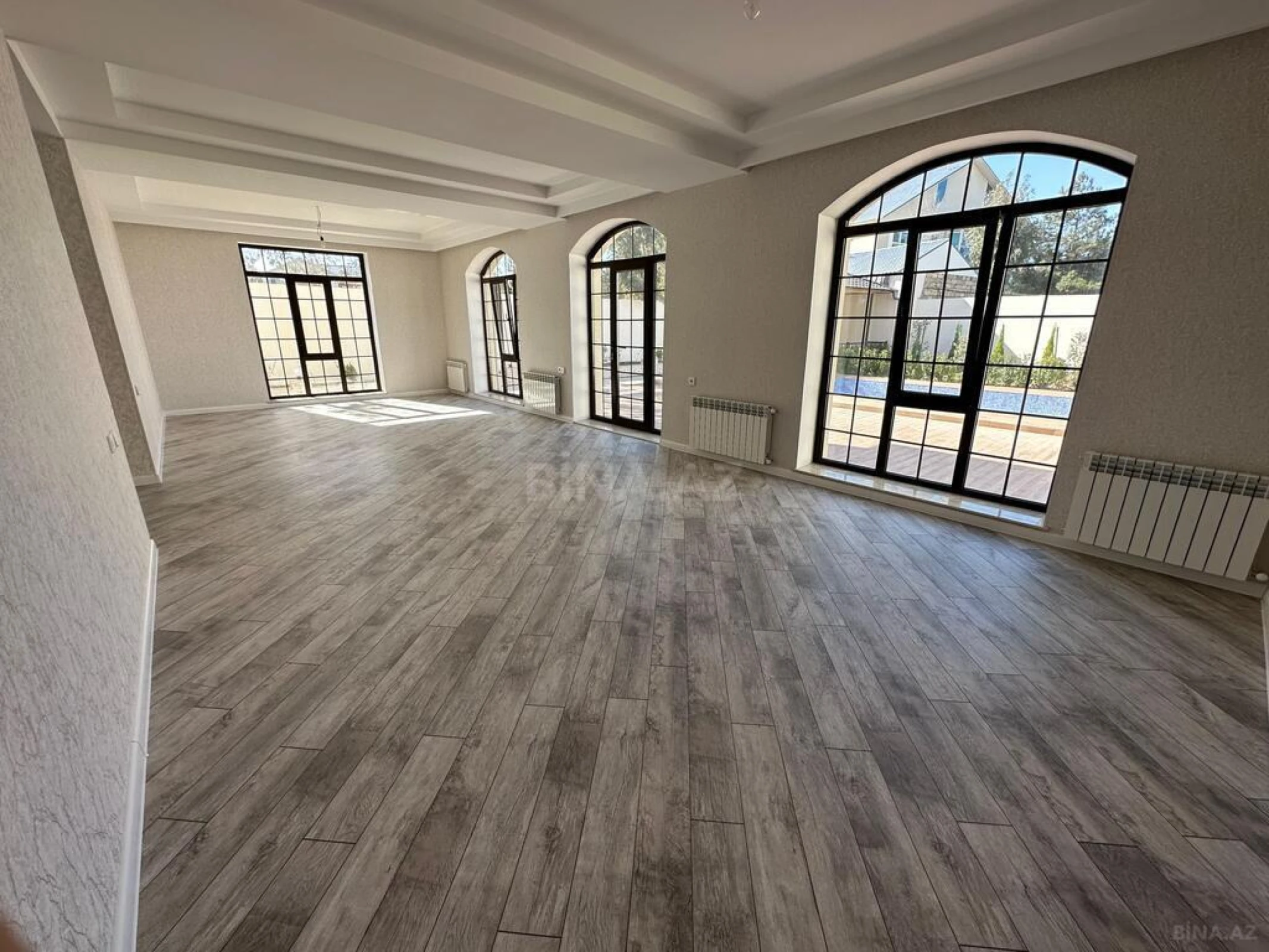 Satılır 7 otaqlı həyət evi 340 m²