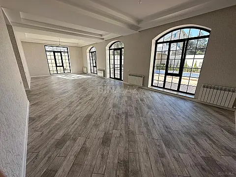 Satılır 7 otaqlı həyət evi 340 m²