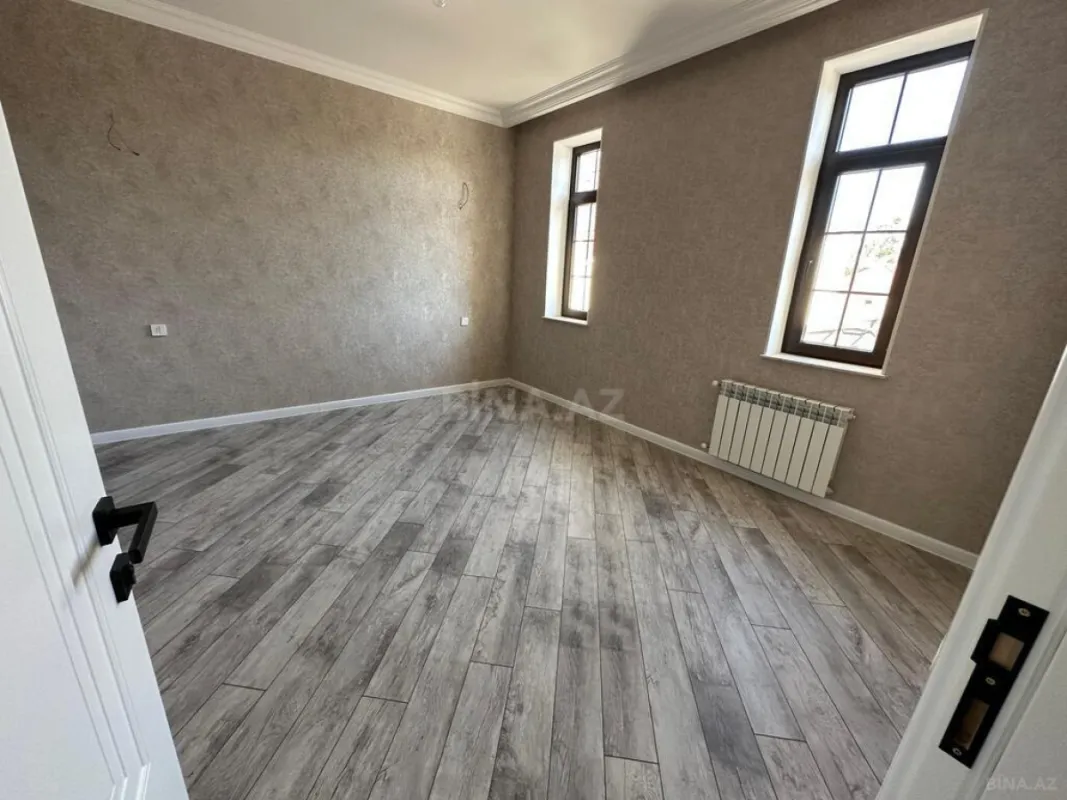 Satılır 7 otaqlı həyət evi 340 m²