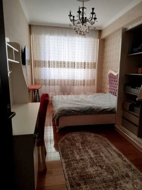 Satılır 3 otaqlı mənzil 91 m²