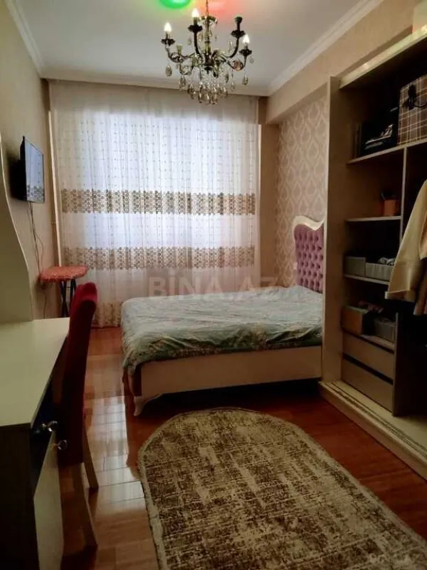 Satılır 3 otaqlı mənzil 91 m²