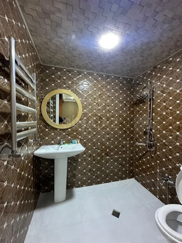 Kirayə verilir 2 otaqlı mənzil 75 m²