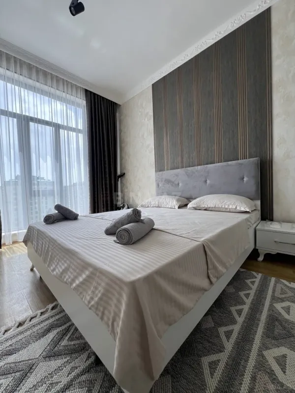 Kirayə verilir 2 otaqlı mənzil 75 m²