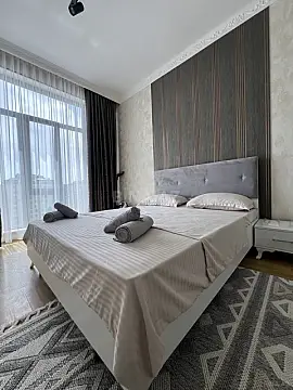 Kirayə verilir 2 otaqlı mənzil 75 m²