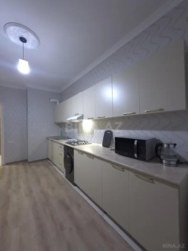 Kirayə verilir 2 otaqlı mənzil 75 m²