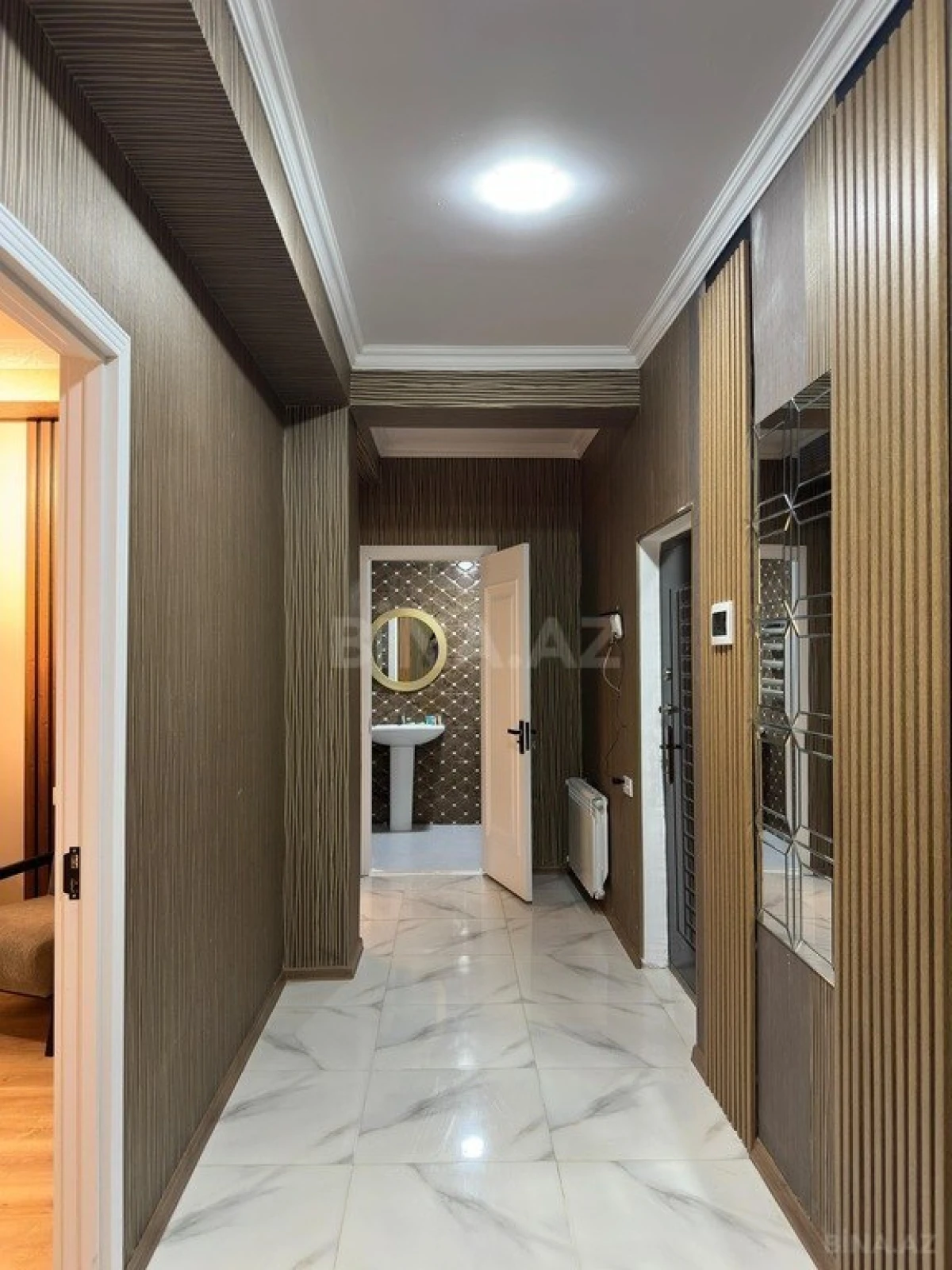 Kirayə verilir 2 otaqlı mənzil 75 m²