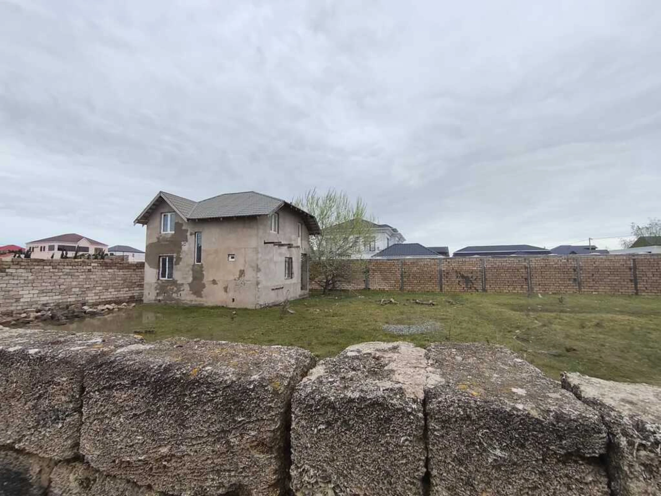 Satılır torpaq sahəsi 12 m²