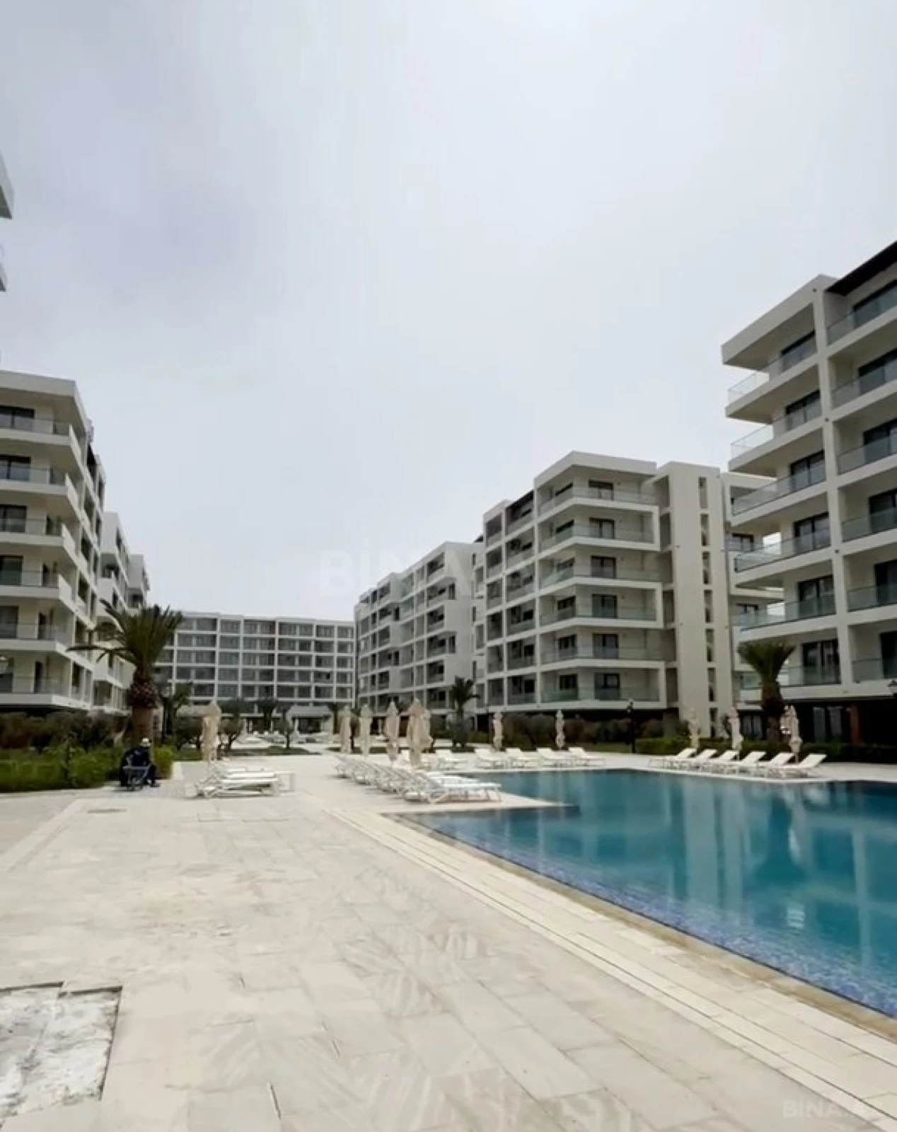 Satılır 2 otaqlı mənzil 99 m²