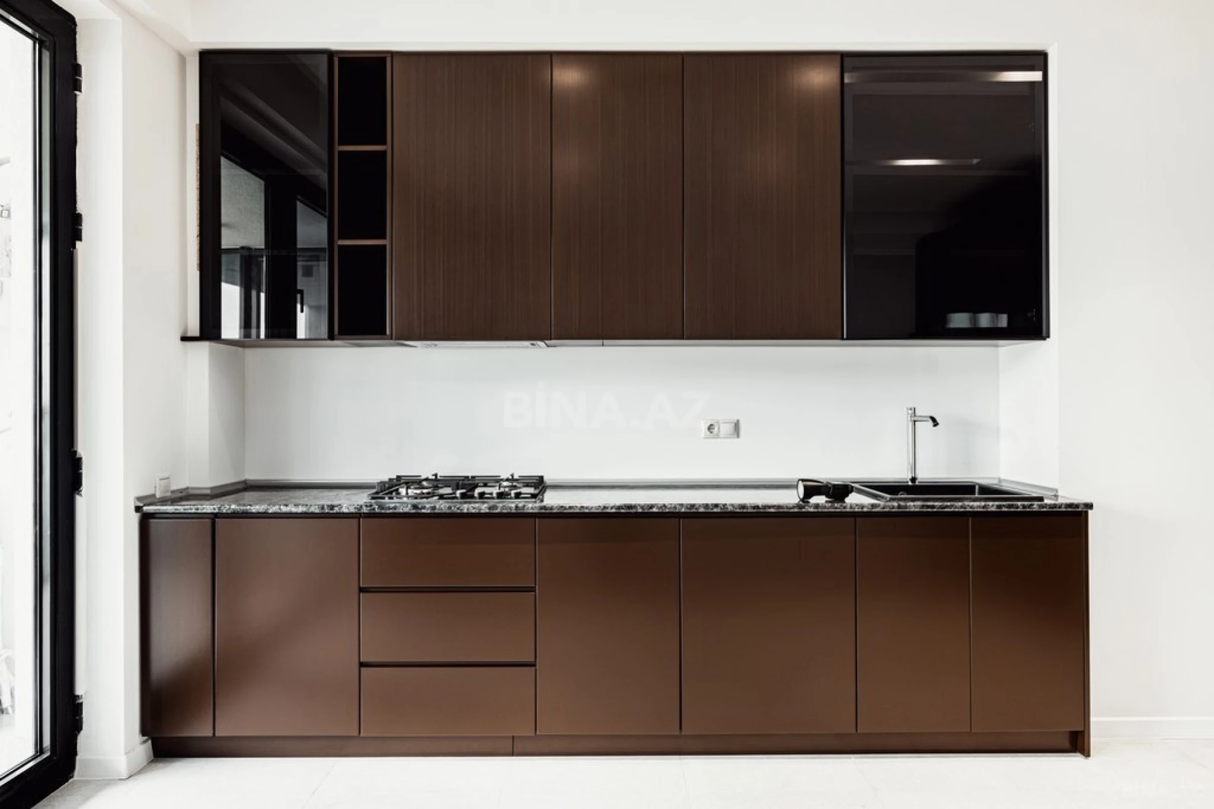 Satılır 3 otaqlı mənzil 150 m²