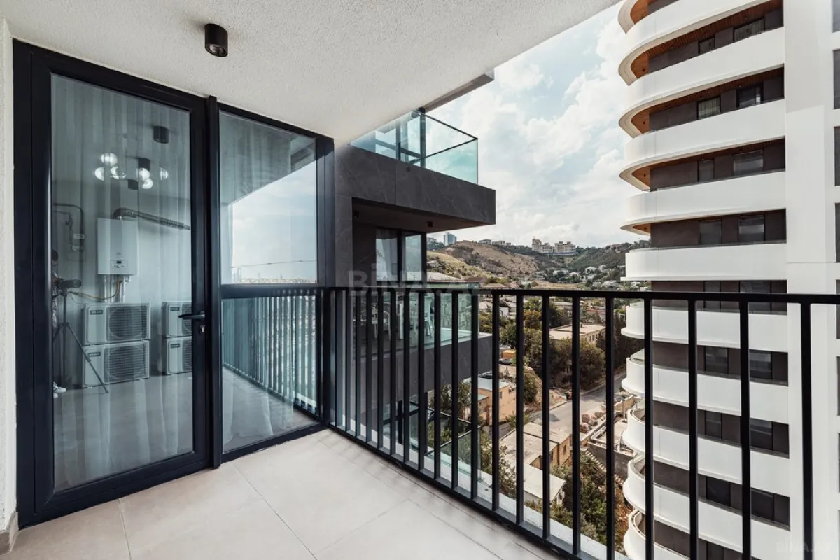 Satılır 3 otaqlı mənzil 150 m²