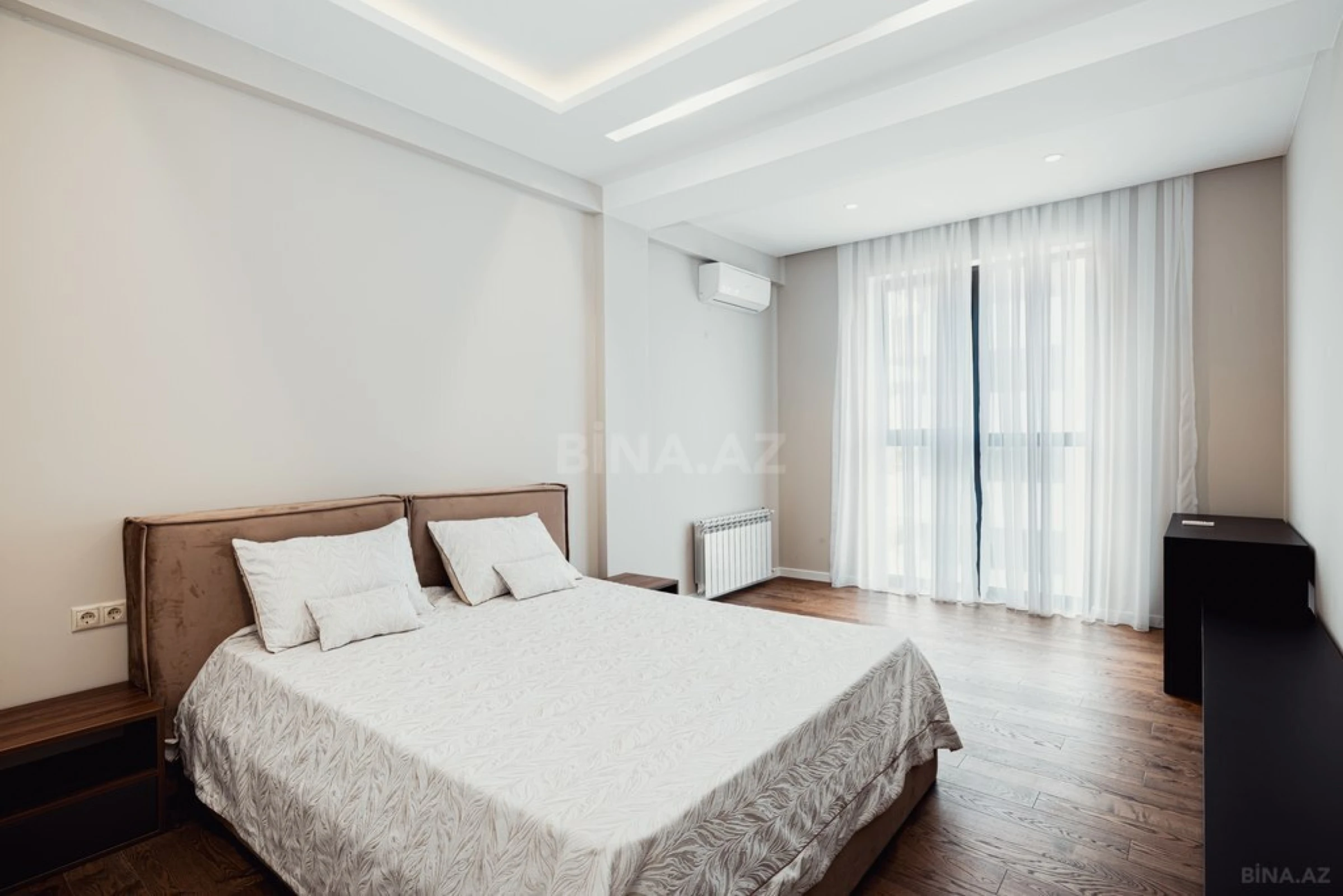 Satılır 3 otaqlı mənzil 150 m²