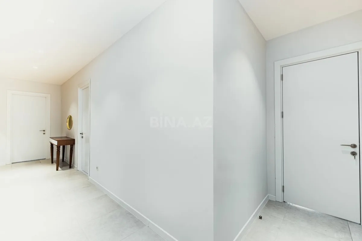 Satılır 3 otaqlı mənzil 150 m²