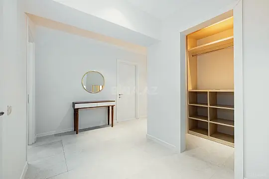 Satılır 3 otaqlı mənzil 150 m²