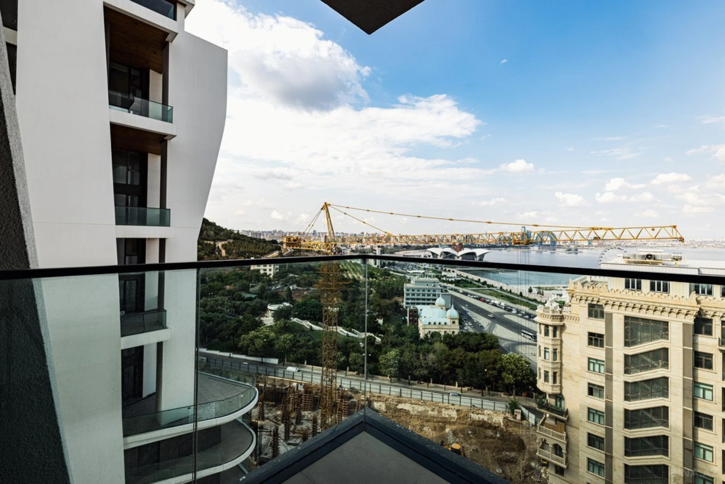 Satılır 3 otaqlı mənzil 150 m²