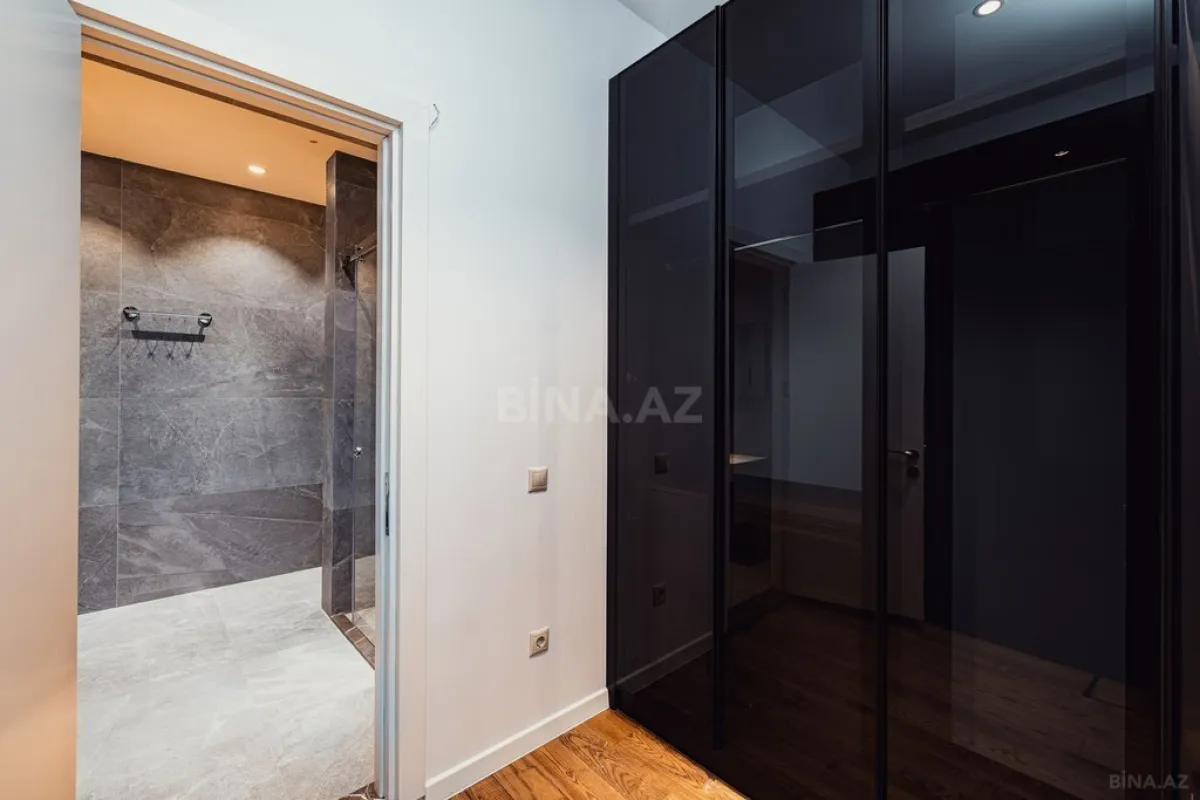 Satılır 3 otaqlı mənzil 150 m²