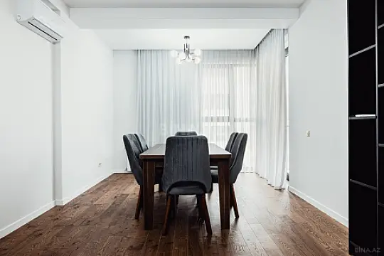 Satılır 3 otaqlı mənzil 150 m²