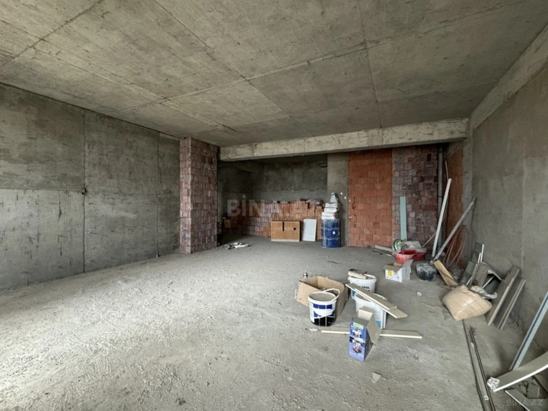 Satılır 3 otaqlı mənzil 157 m²