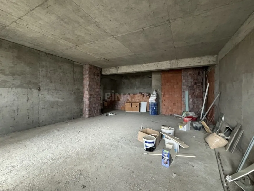 Satılır 3 otaqlı mənzil 157 m²