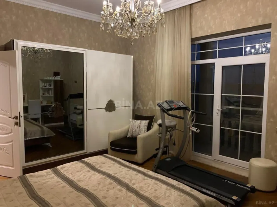 Satılır 6 otaqlı həyət evi 300 m²