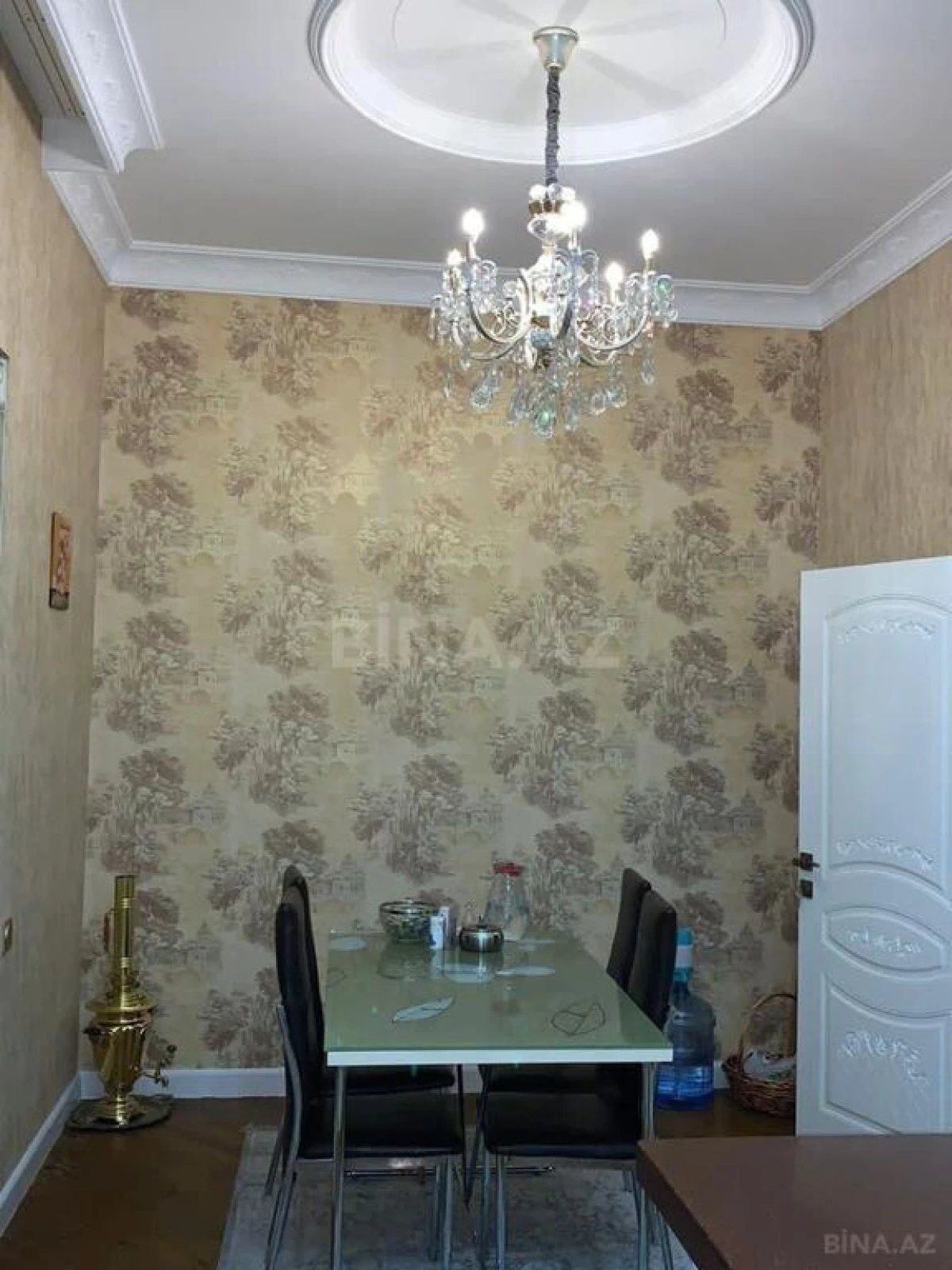 Satılır 6 otaqlı həyət evi 300 m²