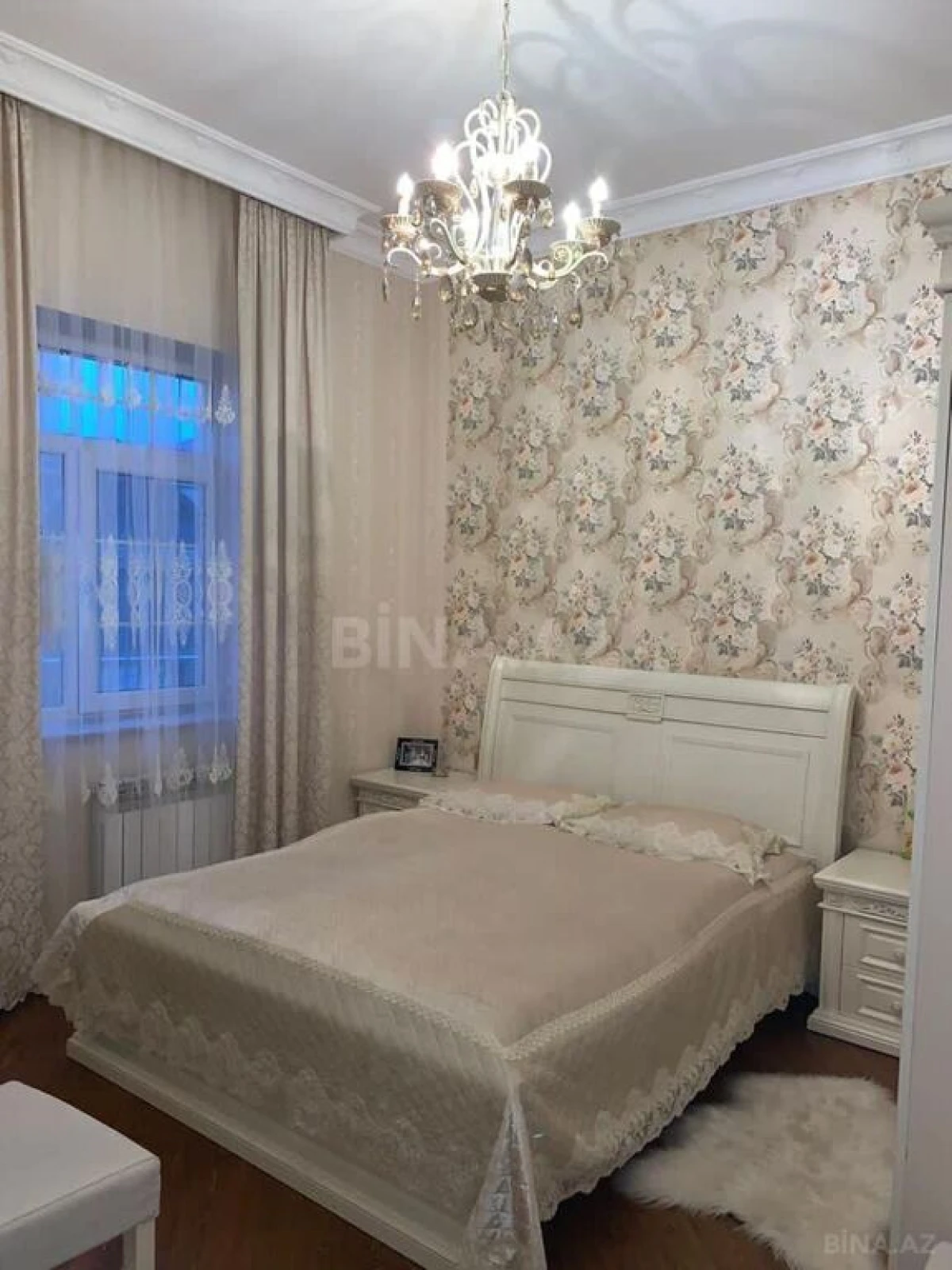 Satılır 6 otaqlı həyət evi 300 m²