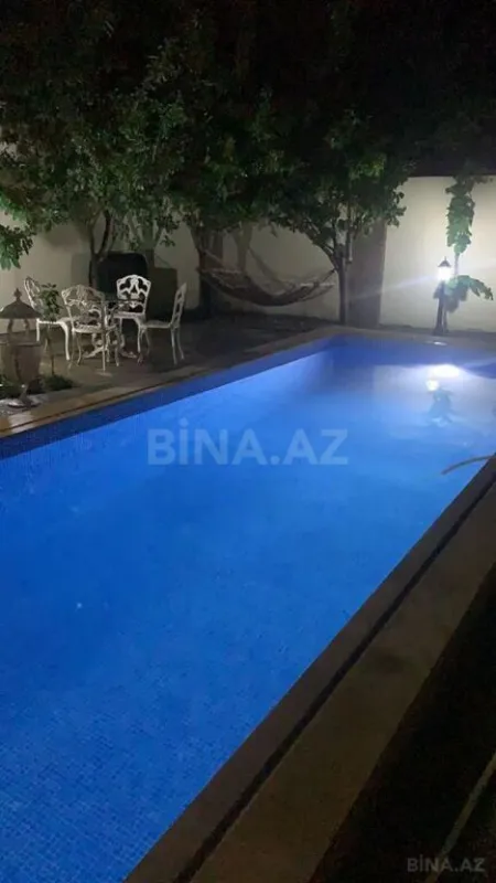 Satılır 6 otaqlı həyət evi 300 m²