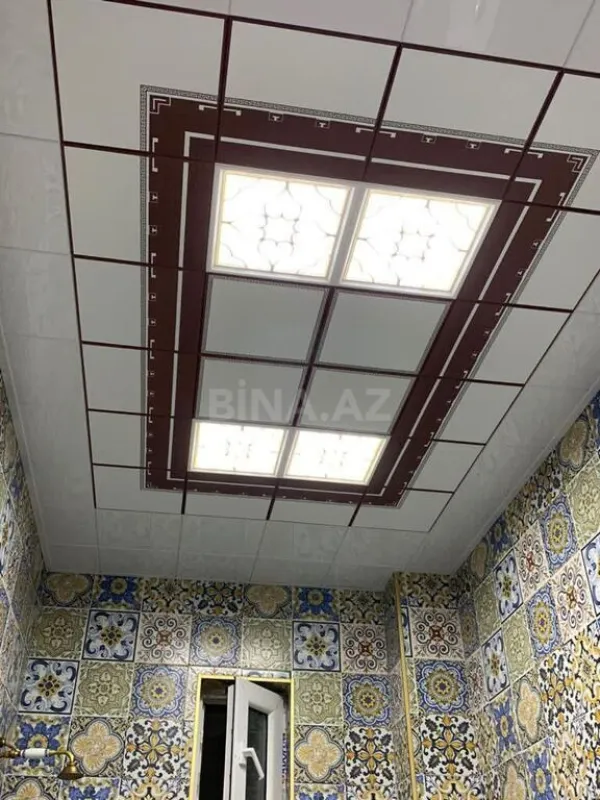 Satılır 6 otaqlı həyət evi 300 m²