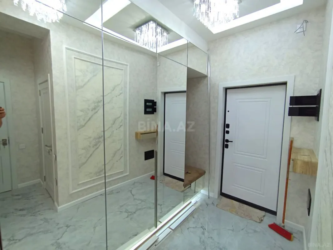 Satılır 3 otaqlı mənzil 119 m²