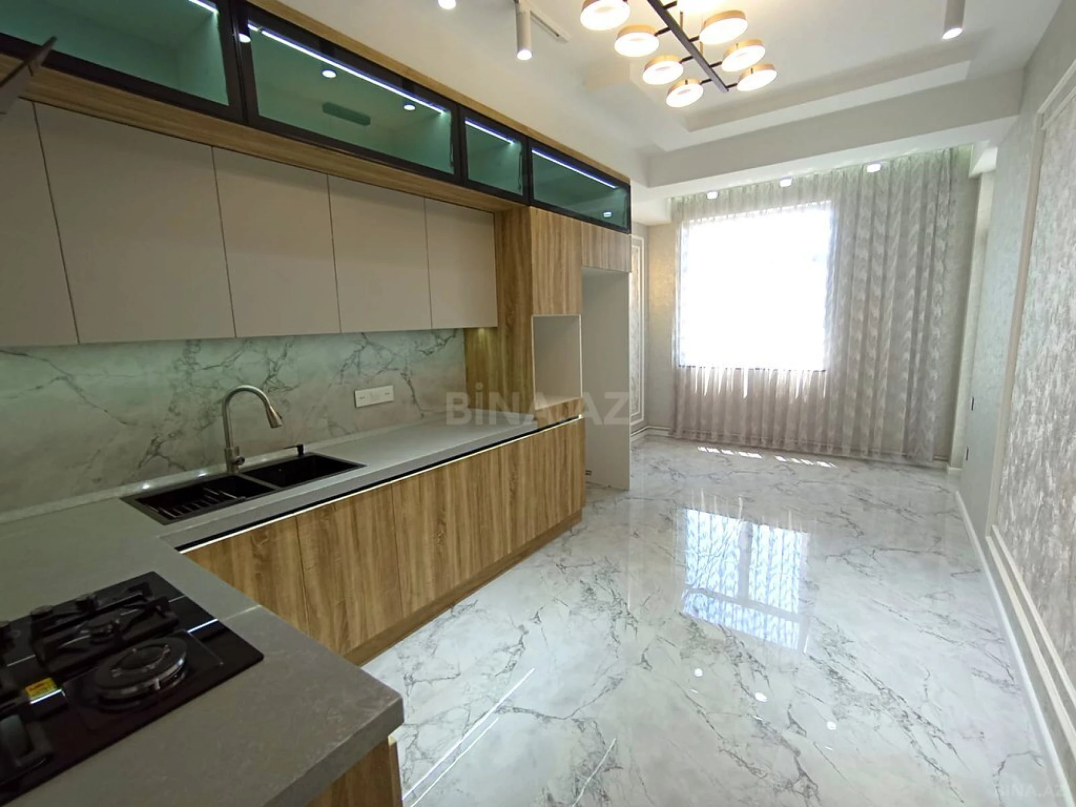Satılır 3 otaqlı mənzil 119 m²