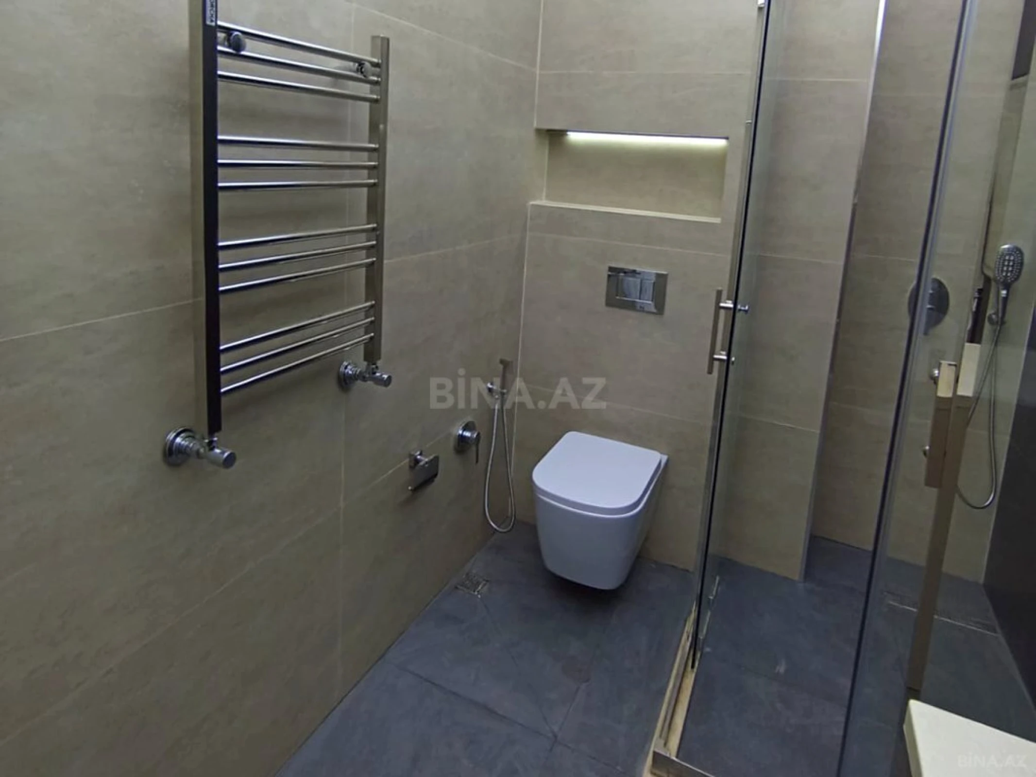 Satılır 3 otaqlı mənzil 119 m²