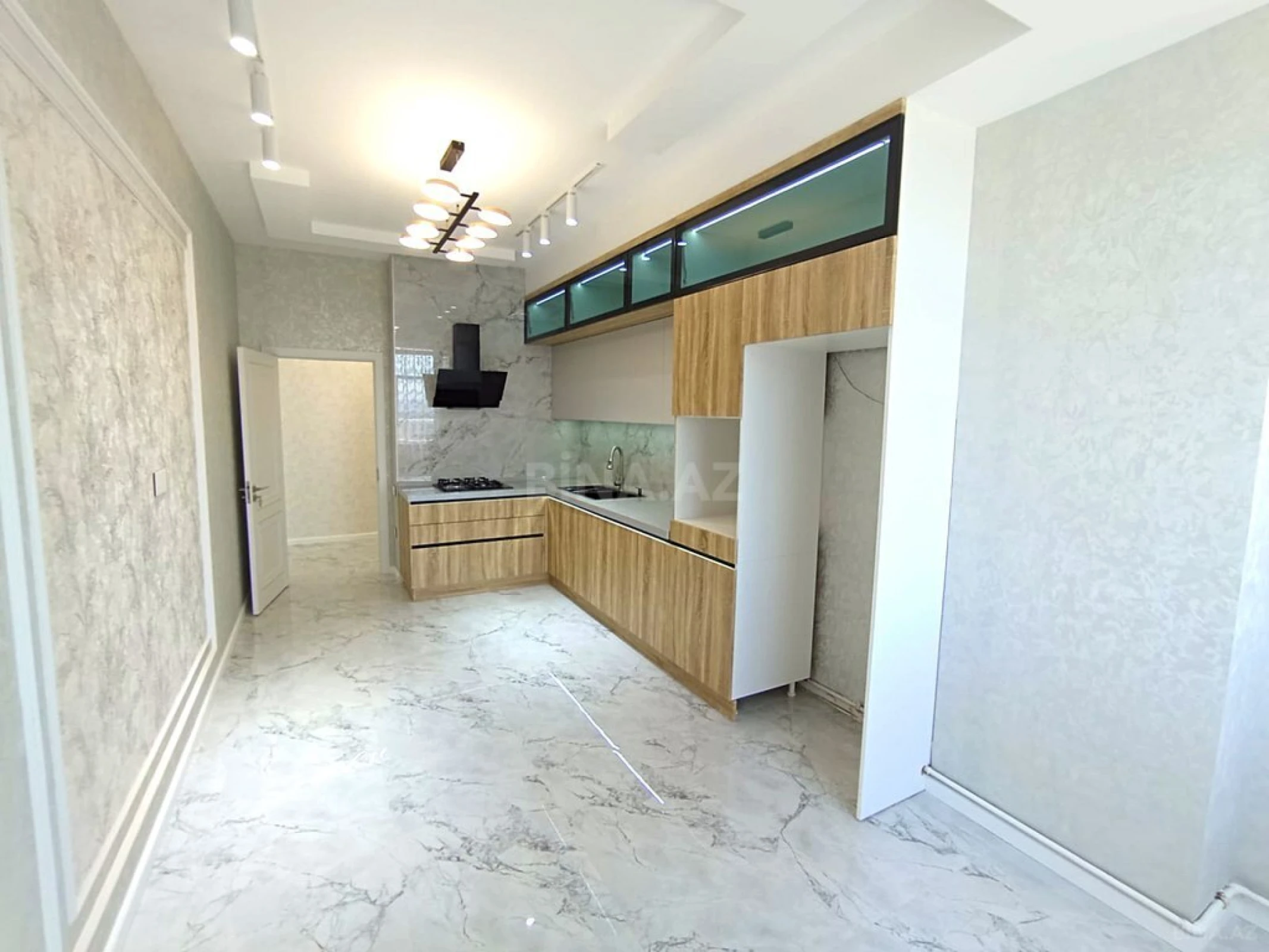 Satılır 3 otaqlı mənzil 119 m²