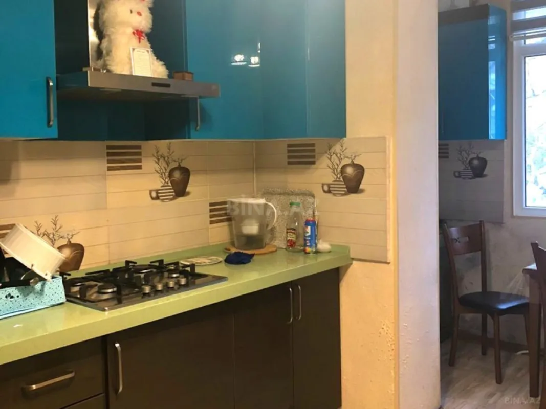 Satılır 4 otaqlı mənzil 100 m²