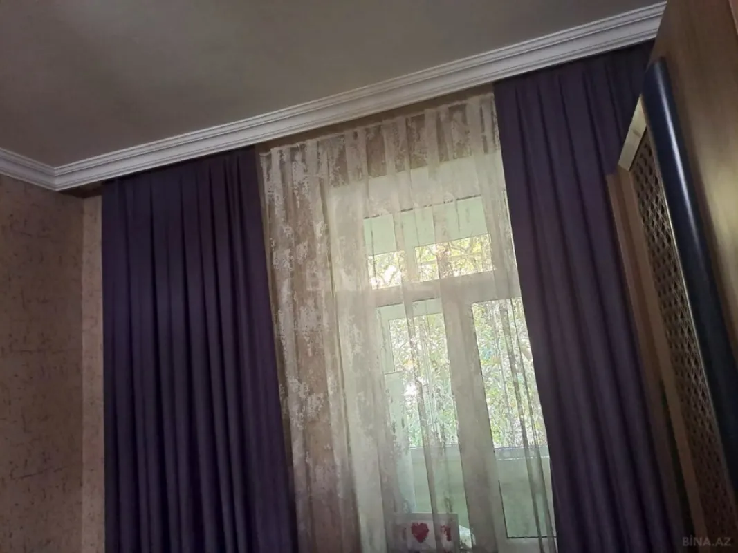 Satılır 4 otaqlı mənzil 100 m²