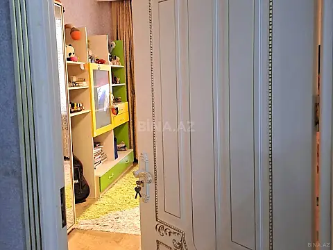 Satılır 4 otaqlı mənzil 100 m²
