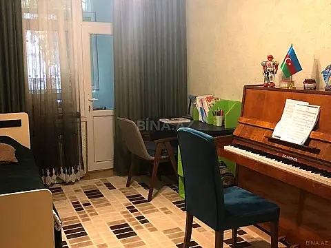 Satılır 4 otaqlı mənzil 100 m²