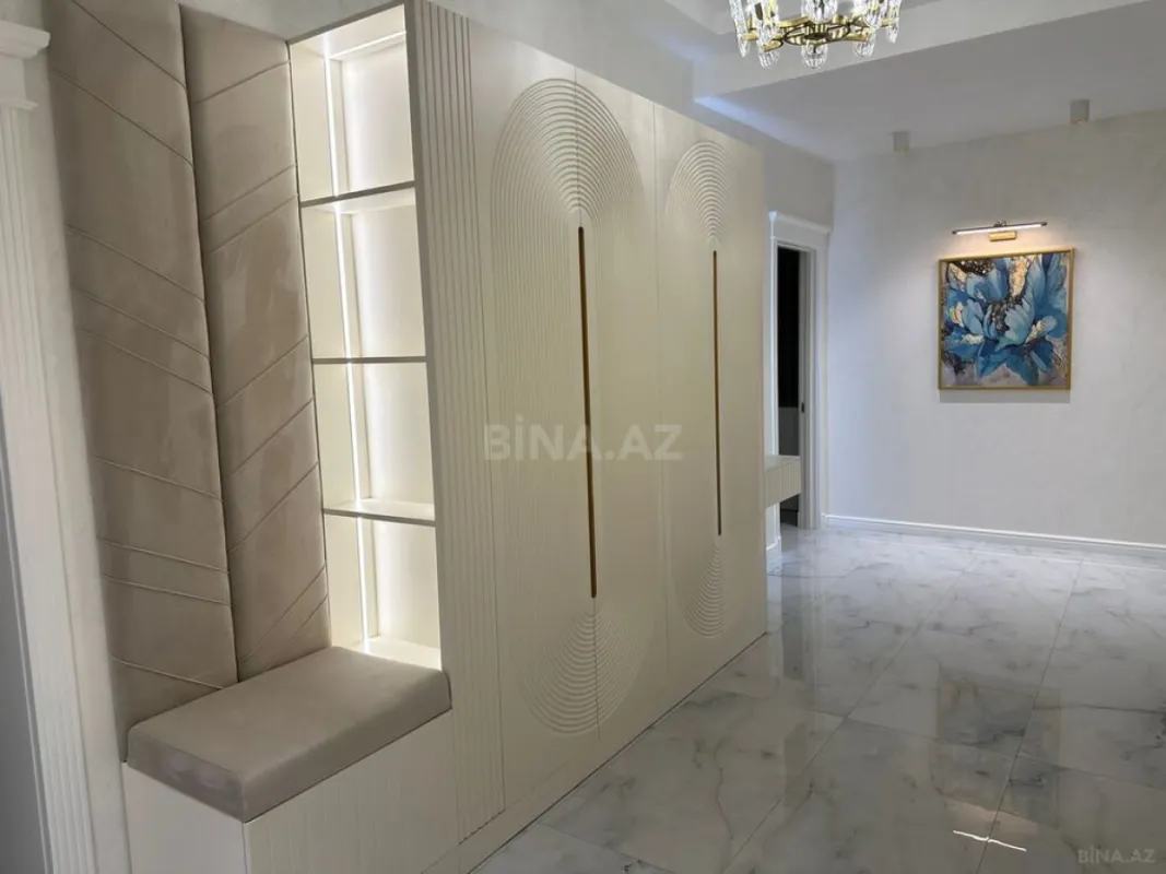 Kirayə verilir 3 otaqlı mənzil 140 m²