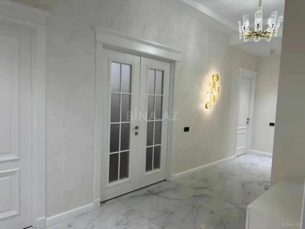 Kirayə verilir 3 otaqlı mənzil 140 m²