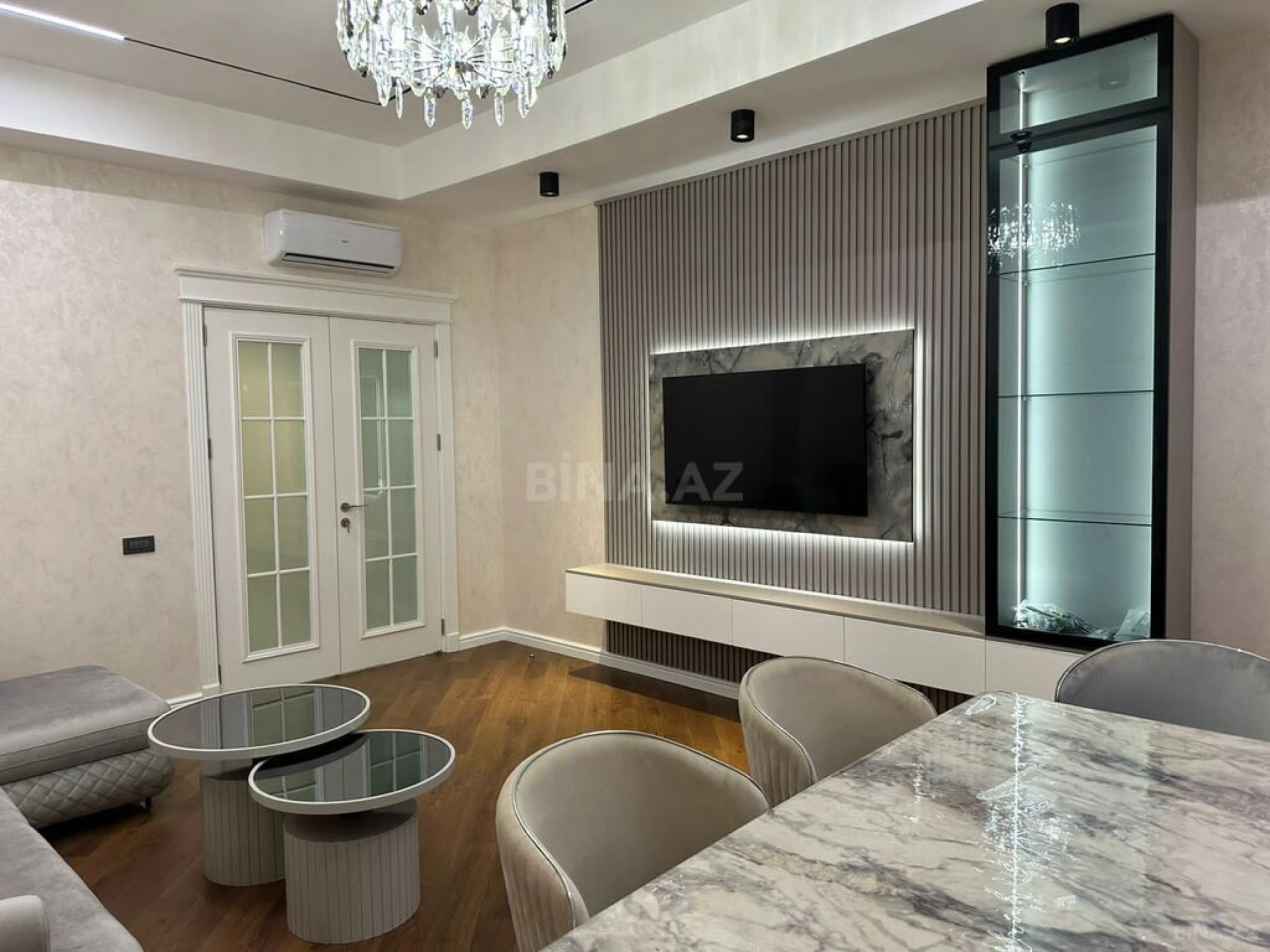 Kirayə verilir 3 otaqlı mənzil 140 m²