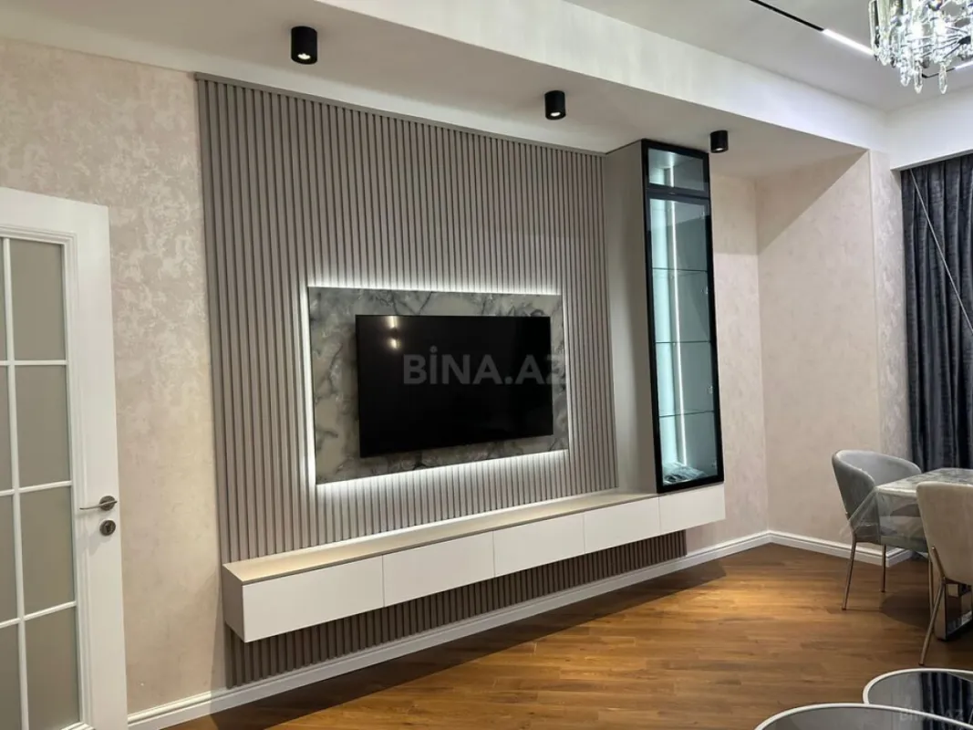 Kirayə verilir 3 otaqlı mənzil 140 m²