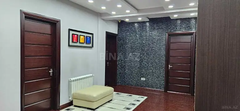 Satılır 4 otaqlı mənzil 186 m²