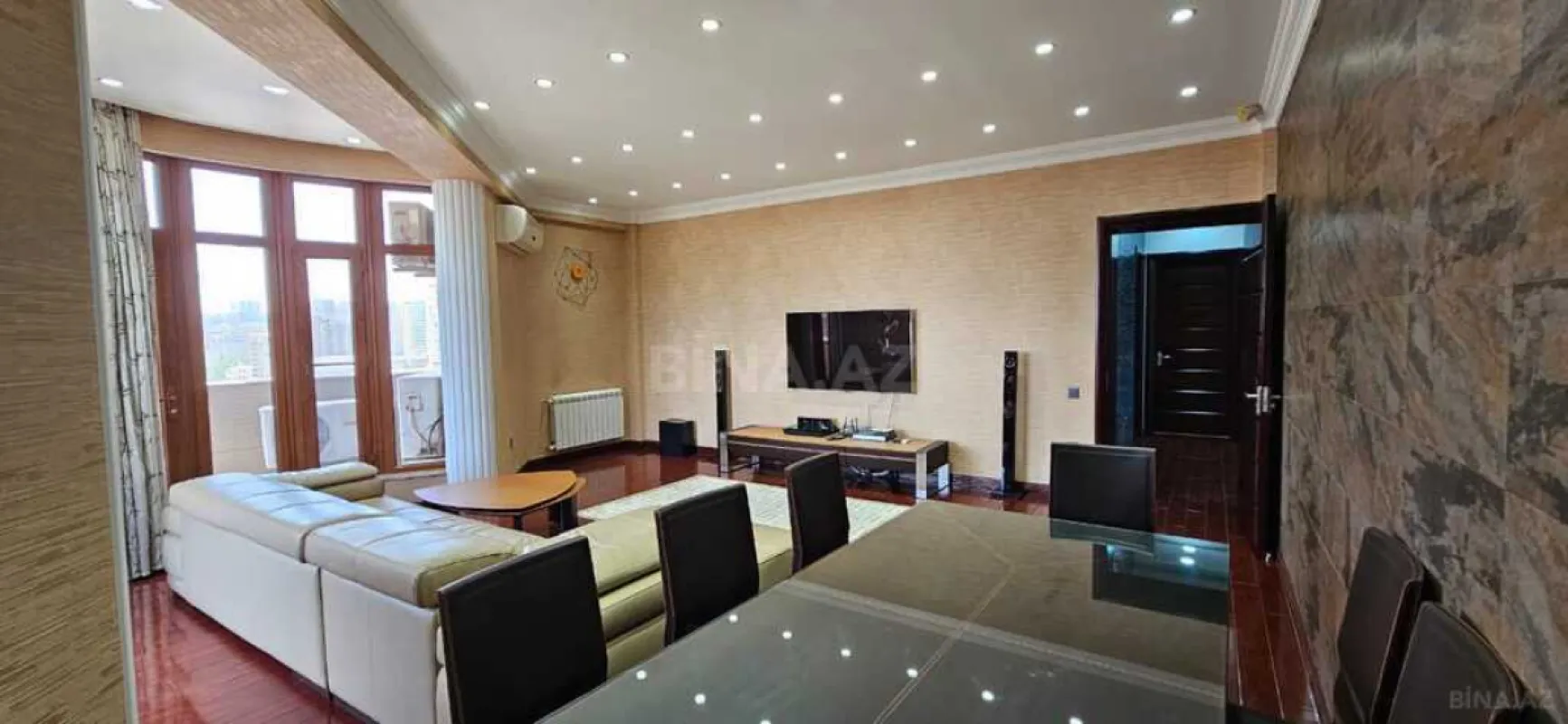 Satılır 4 otaqlı mənzil 186 m²