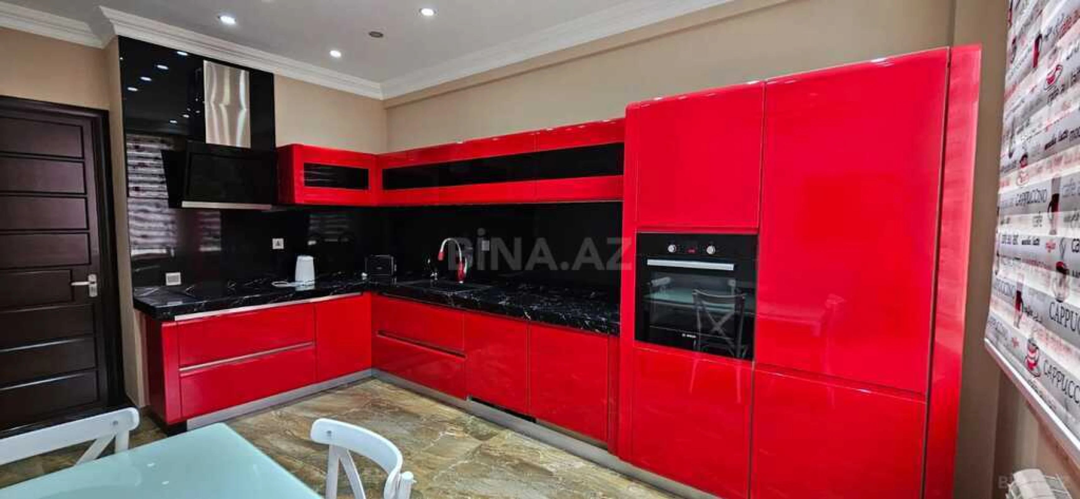 Satılır 4 otaqlı mənzil 186 m²