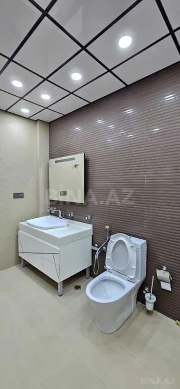 Satılır 4 otaqlı mənzil 186 m²