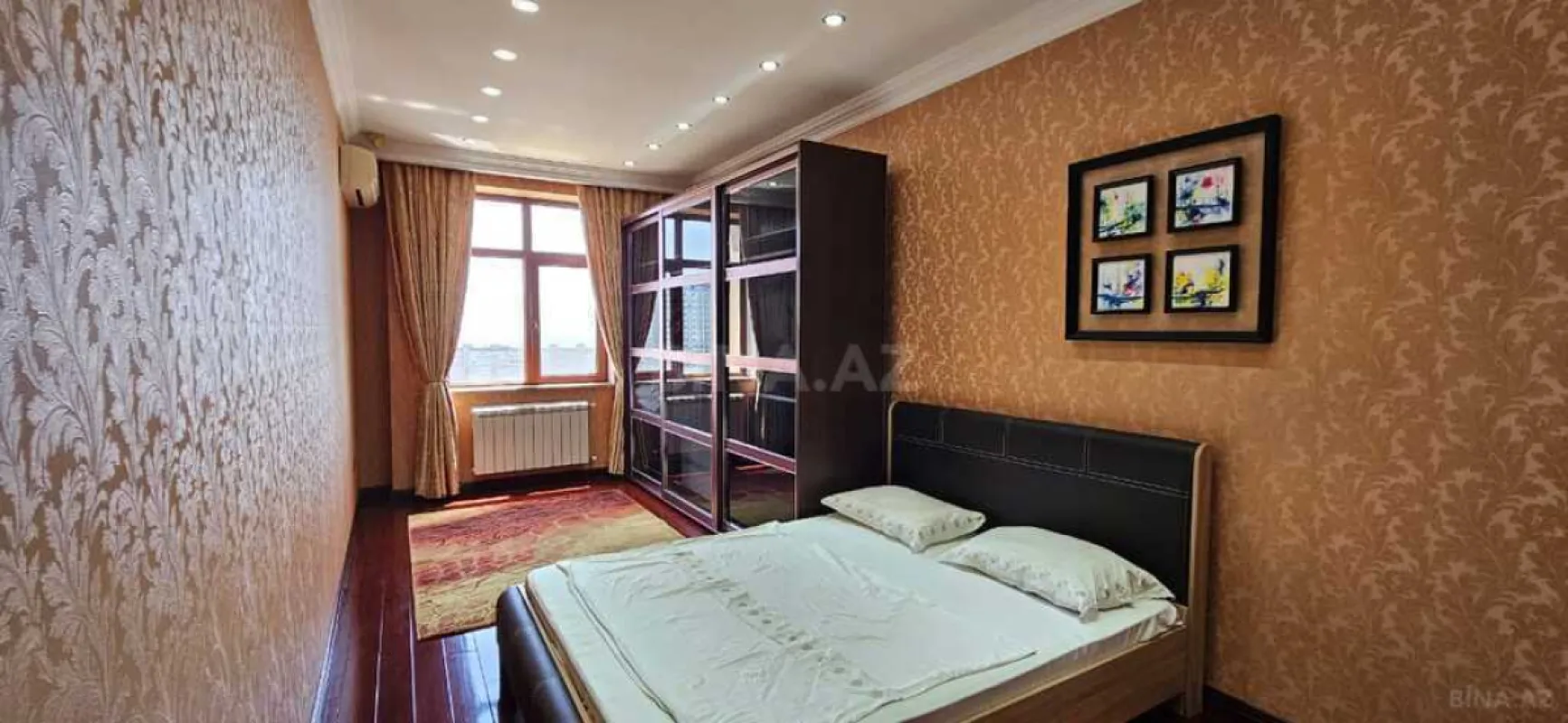 Satılır 4 otaqlı mənzil 186 m²