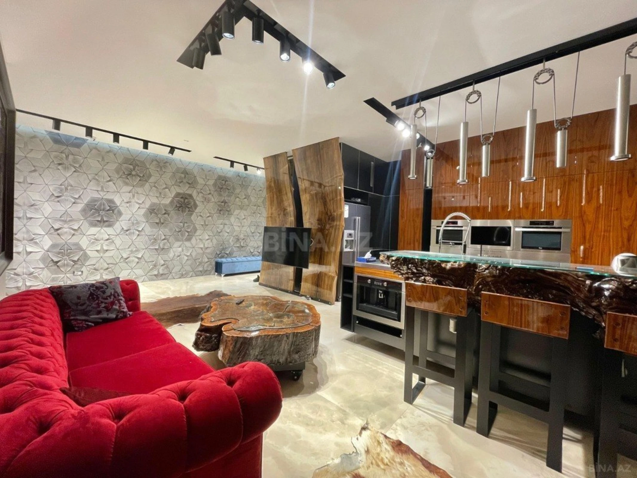 Kirayə verilir 3 otaqlı mənzil 150 m²