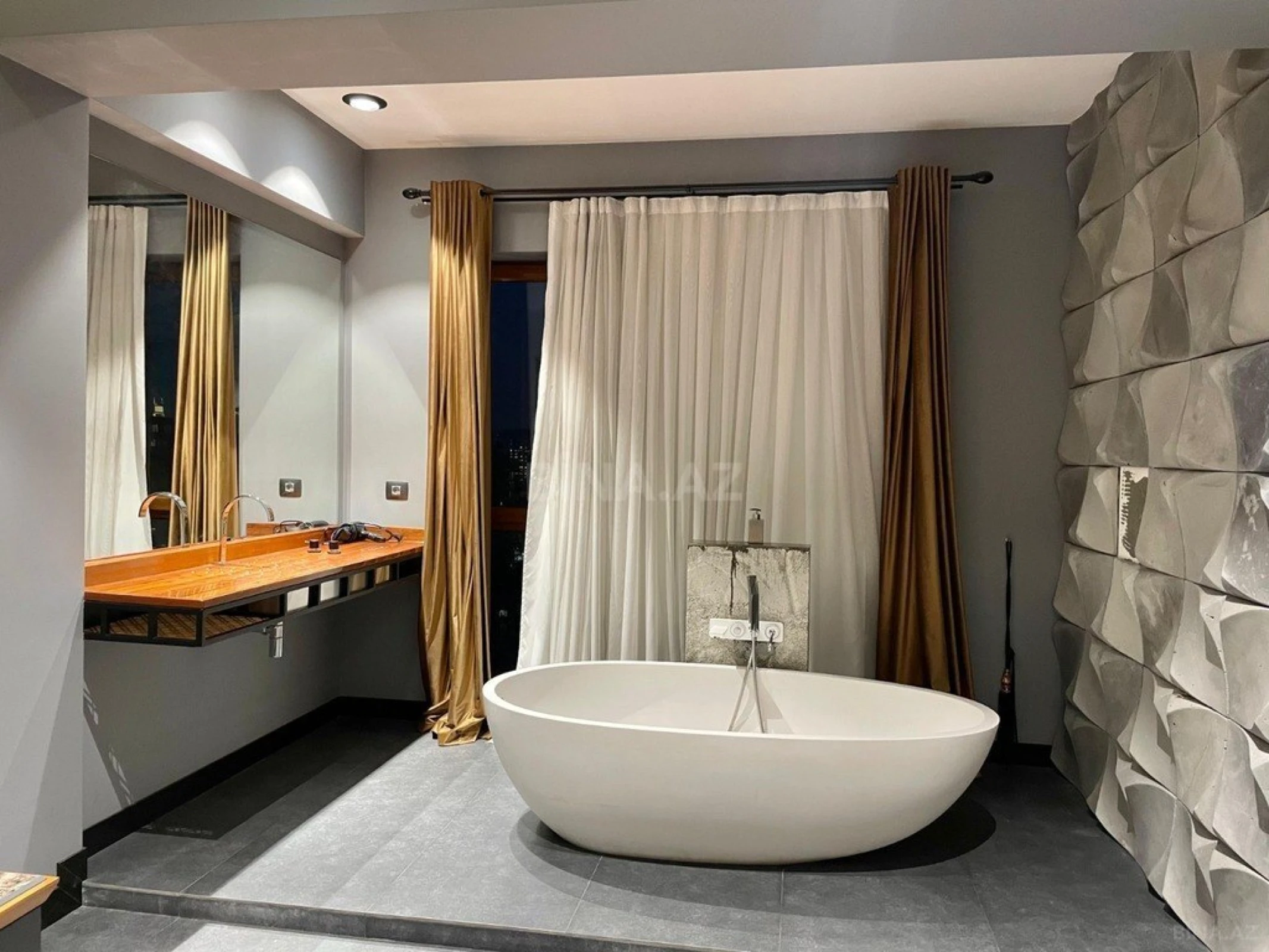 Kirayə verilir 3 otaqlı mənzil 150 m²