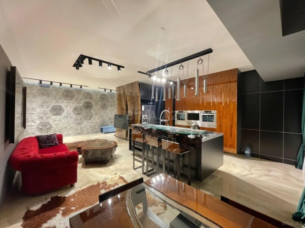 Kirayə verilir 3 otaqlı mənzil 150 m²