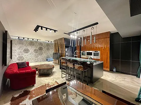 Kirayə verilir 3 otaqlı mənzil 150 m²